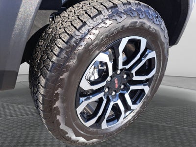 2025 GMC Canyon 4WD AT4