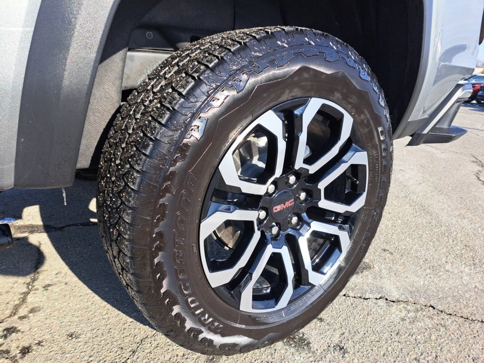 2025 GMC Canyon 4WD AT4