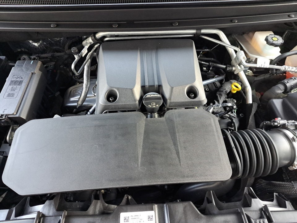 2025 GMC Canyon 4WD AT4