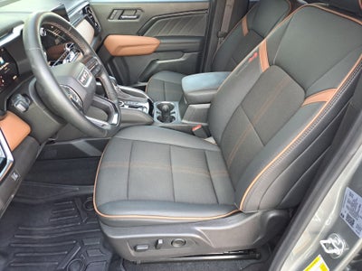 2025 GMC Canyon 4WD AT4