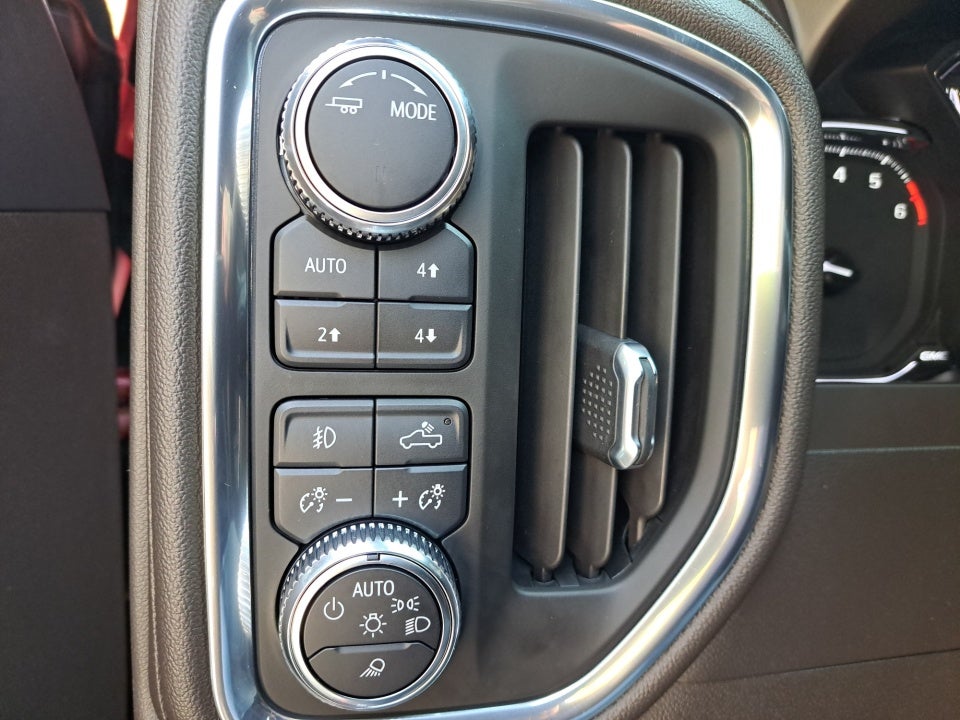 2021 GMC Sierra 1500 4WD Crew Cab Standard Box SLT