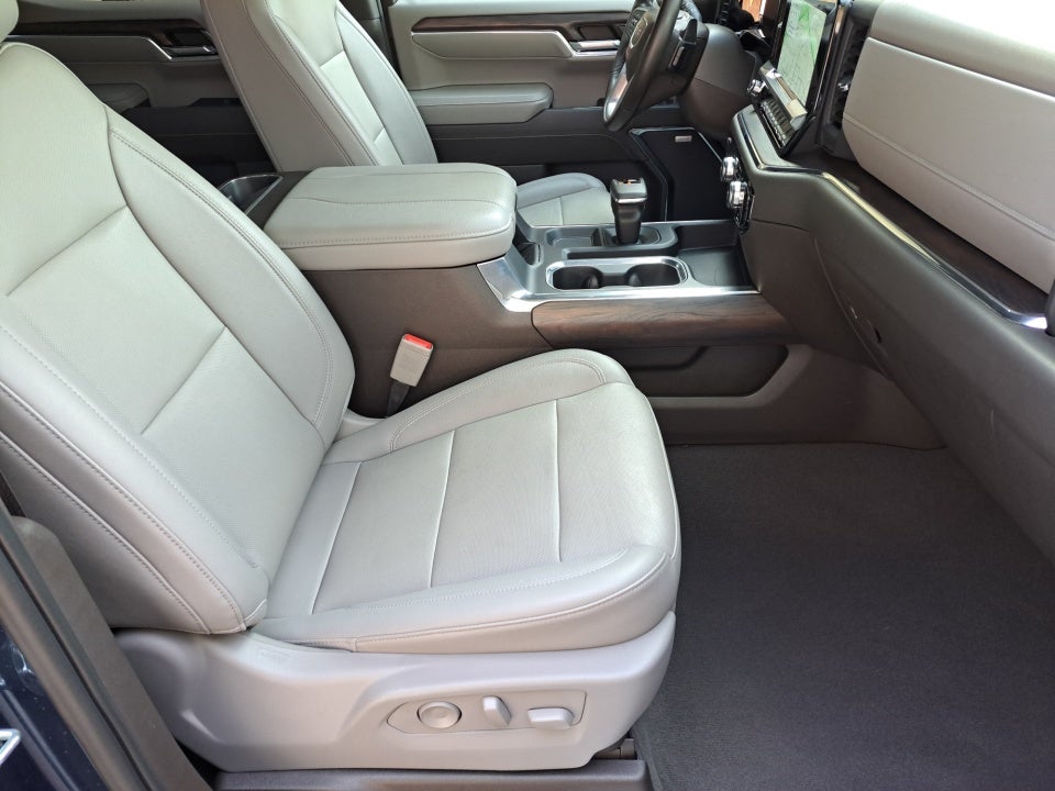 2023 GMC Sierra 1500 4WD Crew Cab Short Box SLT