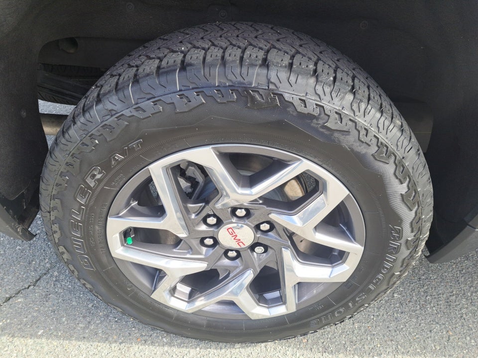 2023 GMC Sierra 1500 4WD Crew Cab Short Box SLT