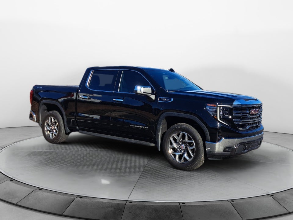 2022 GMC Sierra 1500 4WD Crew Cab Short Box SLT