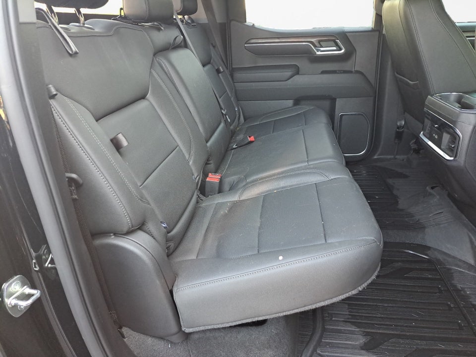 2022 GMC Sierra 1500 4WD Crew Cab Short Box SLT