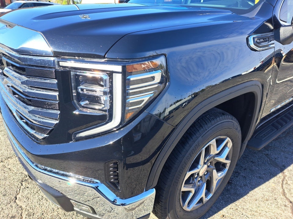 2022 GMC Sierra 1500 4WD Crew Cab Short Box SLT