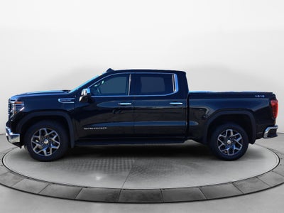 2022 GMC Sierra 1500 4WD Crew Cab Short Box SLT
