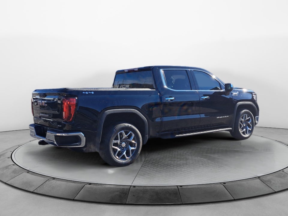 2022 GMC Sierra 1500 4WD Crew Cab Short Box SLT