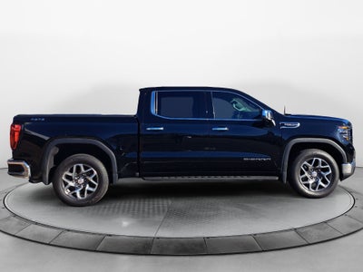 2022 GMC Sierra 1500 4WD Crew Cab Short Box SLT