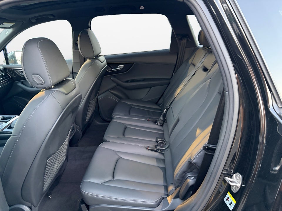 2025 Audi Q7 Premium 45 TFSI quattro Tiptronic