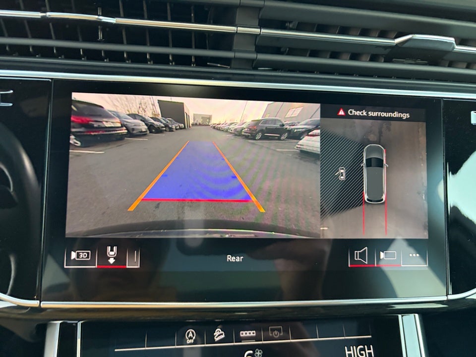 2025 Audi Q7 Premium 45 TFSI quattro Tiptronic