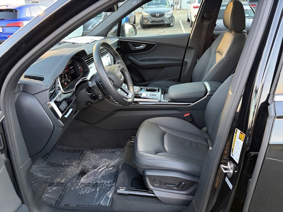 2025 Audi Q7 Premium 45 TFSI quattro Tiptronic
