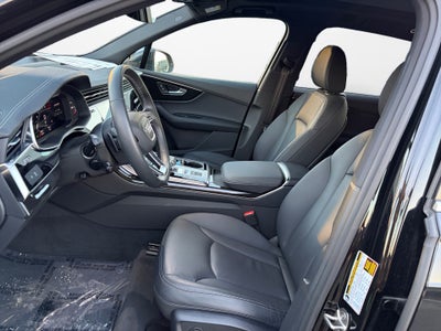 2025 Audi Q7 Premium 45 TFSI quattro Tiptronic