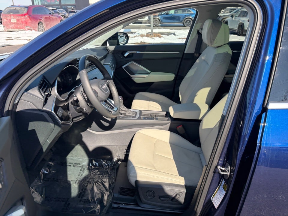 2025 Audi Q3 Premium 45 TFSI S line quattro Tiptronic