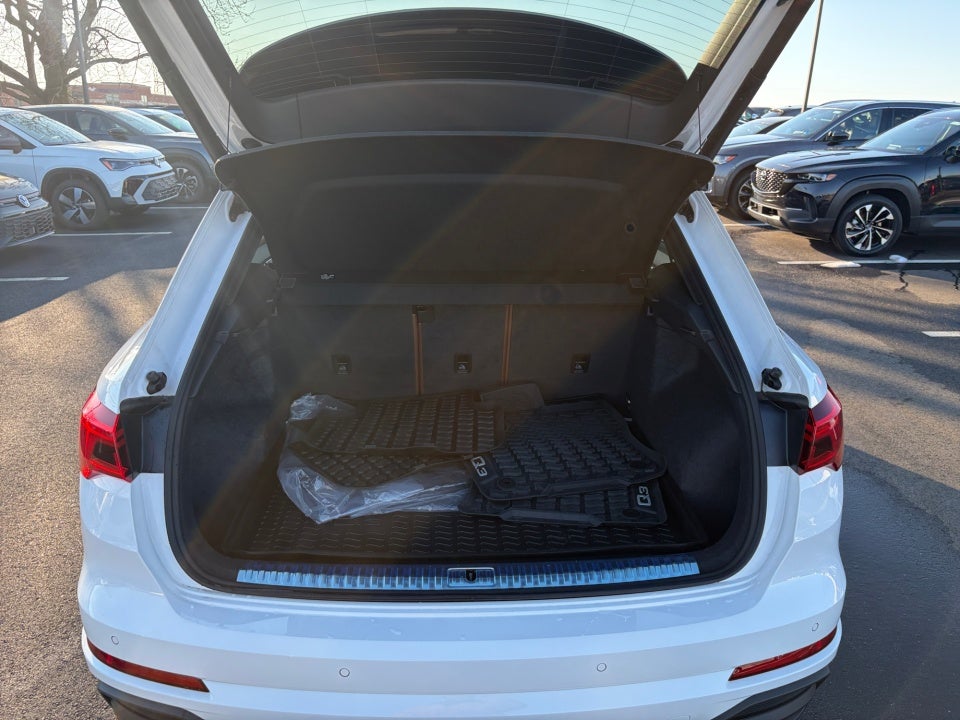 2025 Audi Q3 Premium 45 TFSI S line quattro Tiptronic