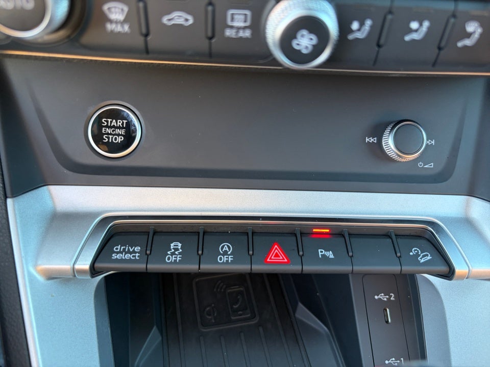 2025 Audi Q3 Premium 45 TFSI S line quattro Tiptronic