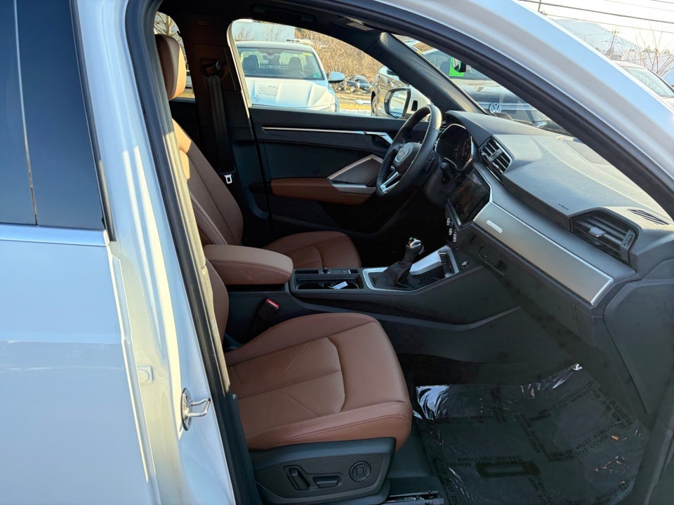 2025 Audi Q3 Premium 45 TFSI S line quattro Tiptronic