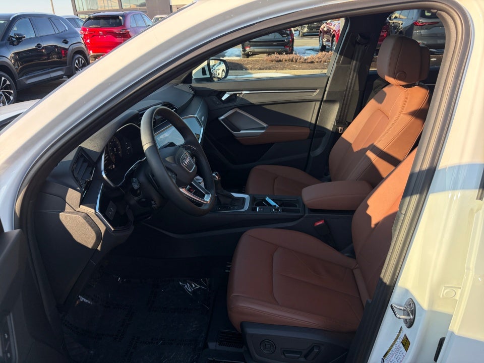 2025 Audi Q3 Premium 45 TFSI S line quattro Tiptronic