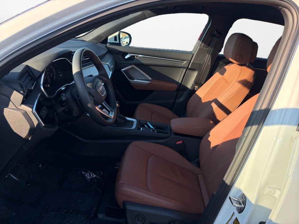 2025 Audi Q3 Premium 45 TFSI S line quattro Tiptronic