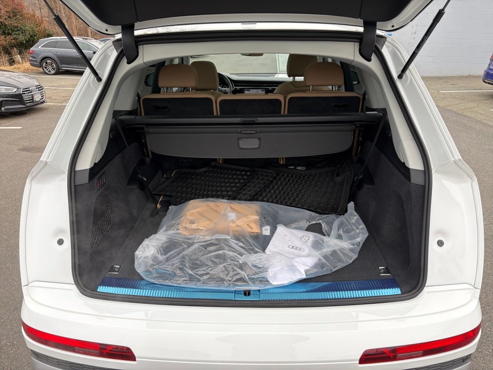 2025 Audi Q7 Premium Plus 45 TFSI quattro Tiptronic
