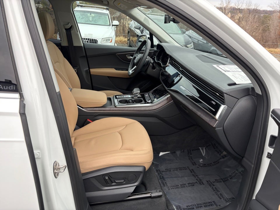 2025 Audi Q7 Premium Plus 45 TFSI quattro Tiptronic