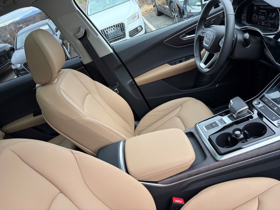 2025 Audi Q7 Premium Plus 45 TFSI quattro Tiptronic
